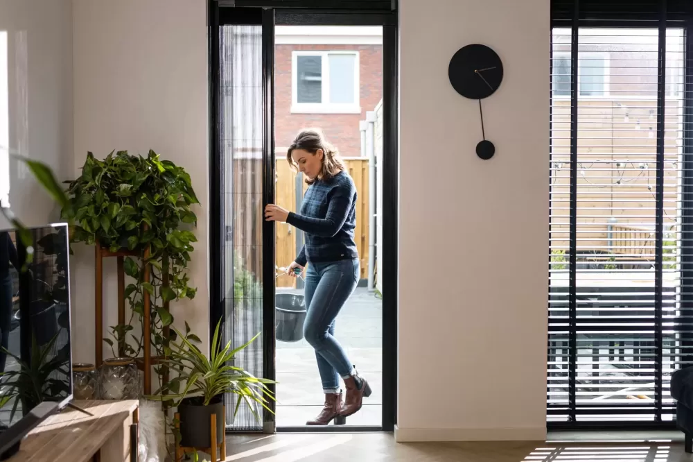 Luxaflex® - horren - schuifdeur IV Luxaflex® - horren - schuifdeur IV